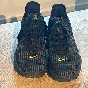 Nike basketball shoes men’s size 7.5 LeBron Witness